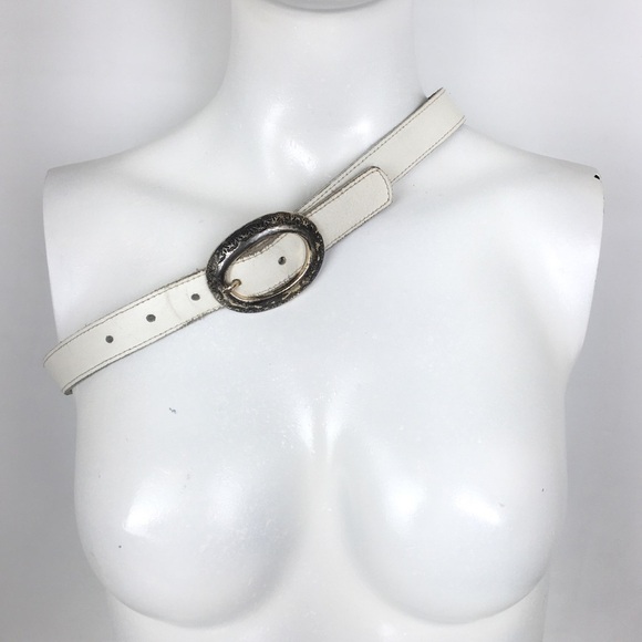 Vintage White Leather Skinny Belt Women\'s Size M Oval Distressed Silver Buckle
